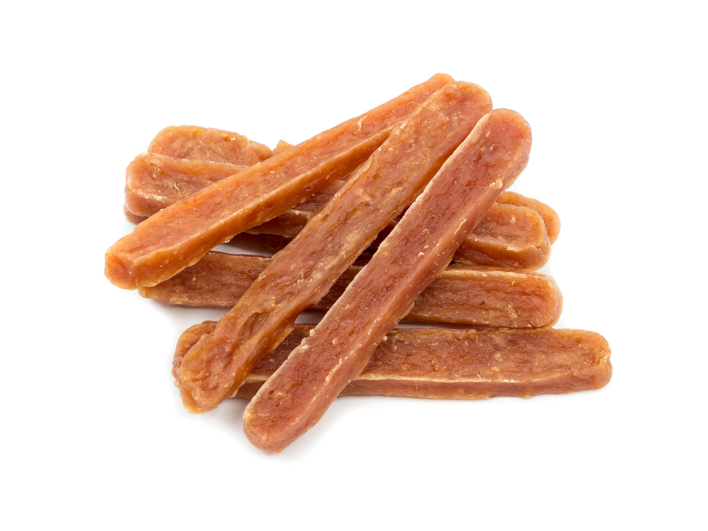 Kawałki mięsa w formie paseczków, idealne przysmaki dla wybrednych psów